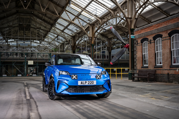 ALPINE A290 WINS BEST ELECTRIC HOT HATCH IN ECOCAR ELECTRIFIED TOP 50 AWARDS