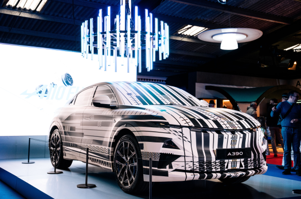 ALPINE A390 ‘ARRAY’ ART CAR BY TREVOR JACKSON UNVEILED AT GOODWOOD REVIVAL